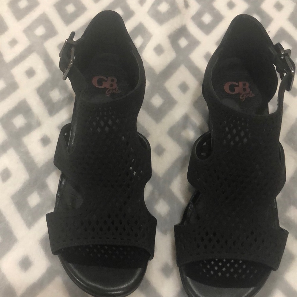 GB girls black wedge
